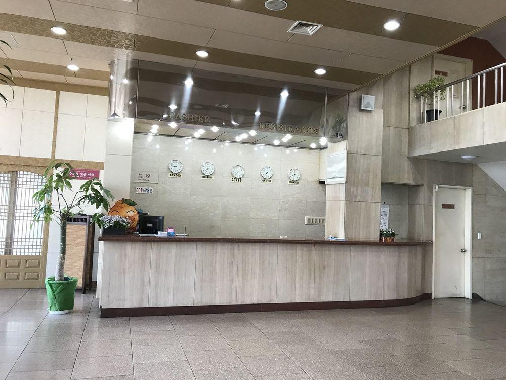 Seoul Tourist Hotel Jeju Exterior photo